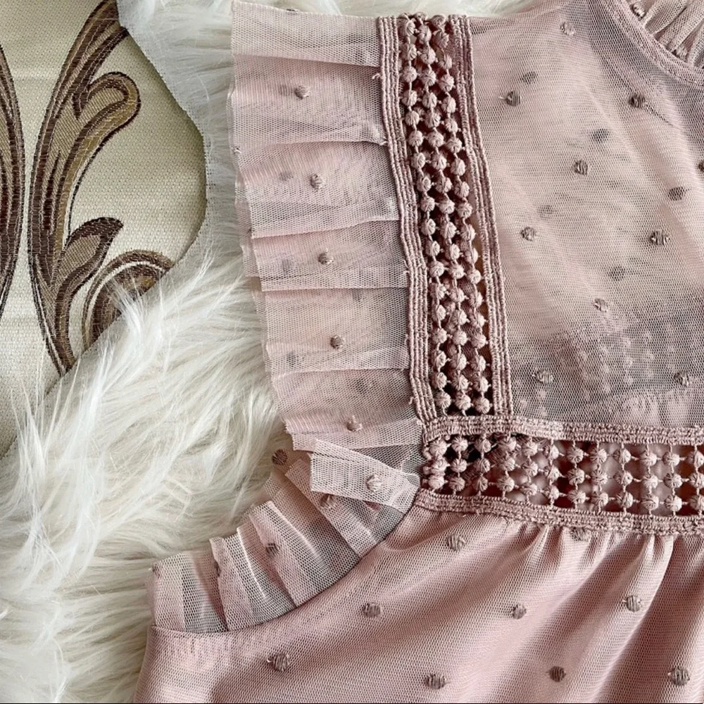 BB Dakota Women’s Sleeveless Roslyn Embroidered Dotted Mesh Pink Top EUC Size S - Picture 5 of 9